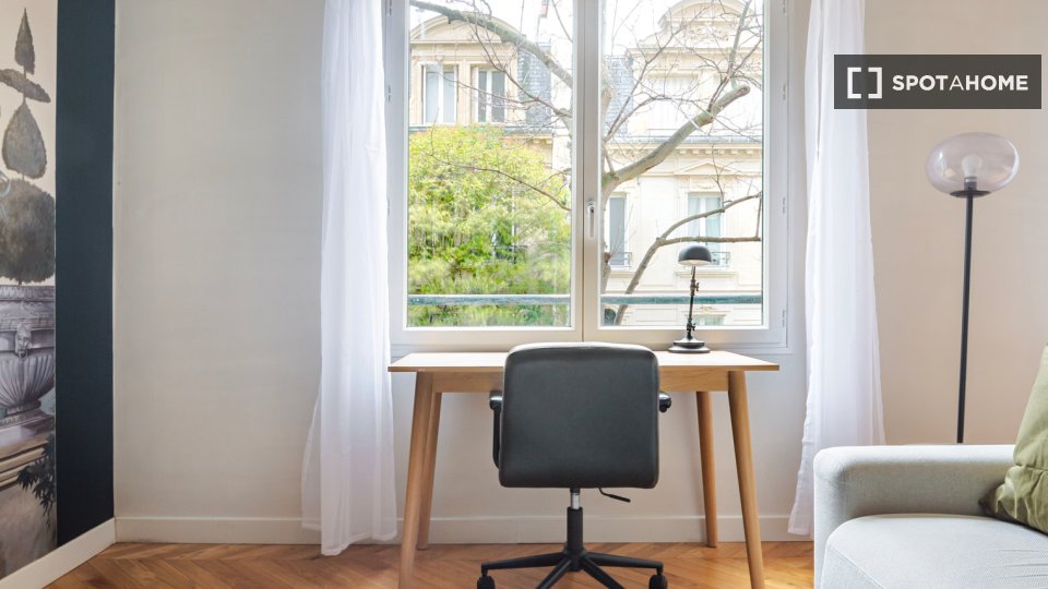 Apartment Paris, 3 beds, 79m² — photo 2