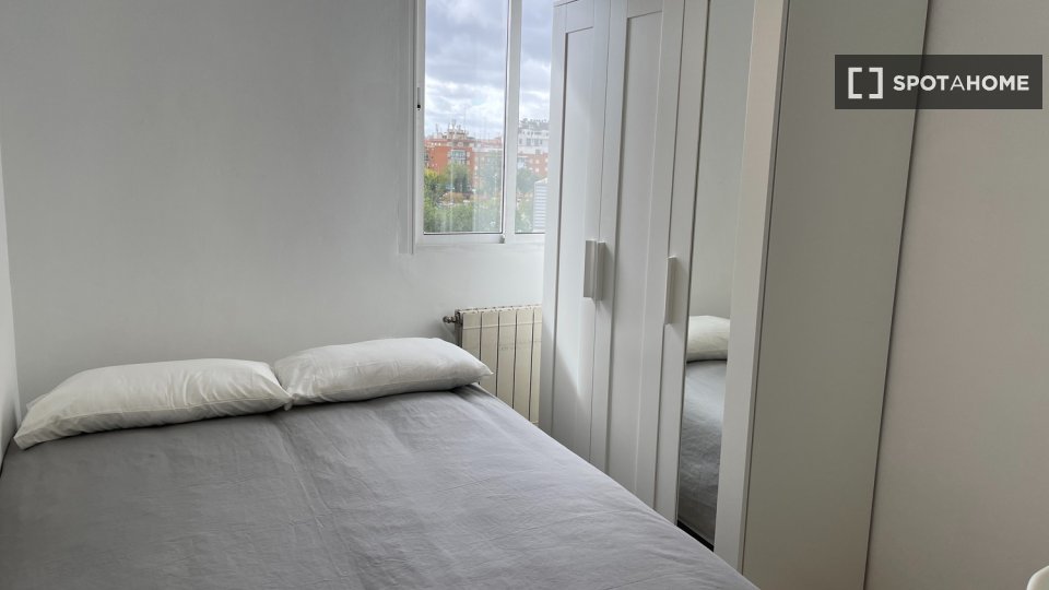 Double room Madrid, 4 beds — photo 5