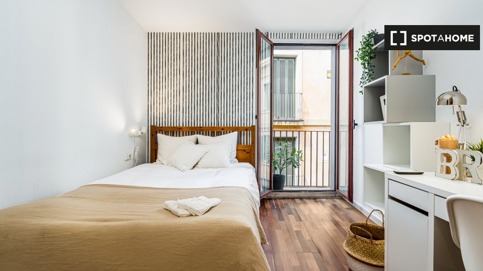 Double room Barcelona, 5 beds, 200m² — photo 11