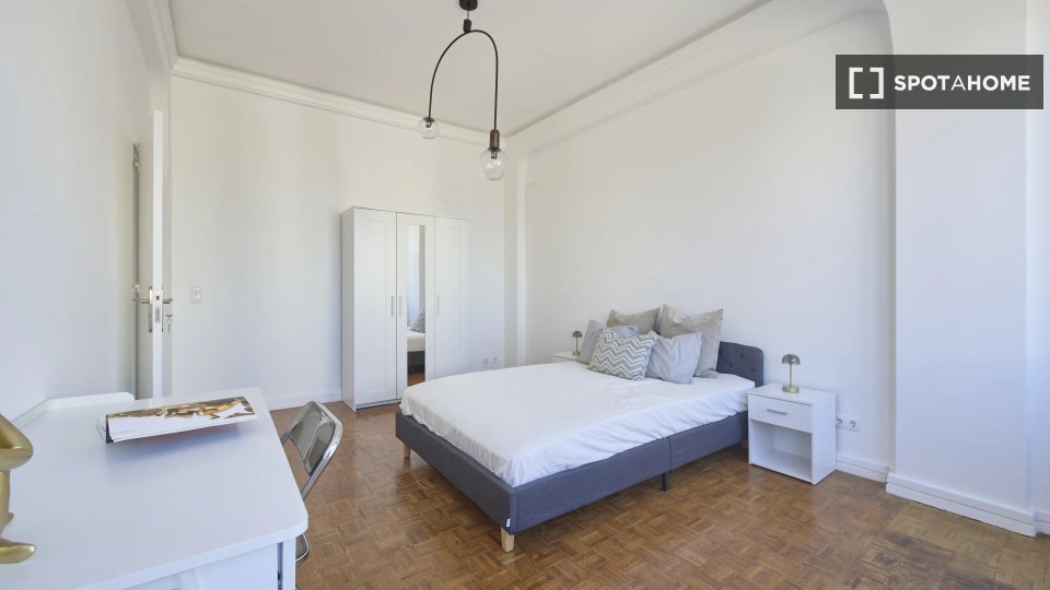 Double room Lisbon, 7 beds — photo 11