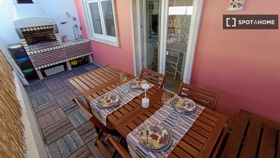 Apartment Lisbon, 2 beds — photo 17