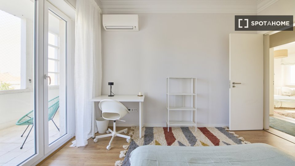 Double room Lisbon, 4 beds — photo 7