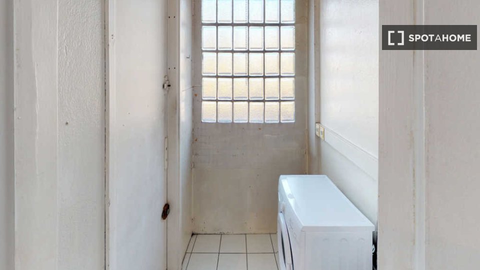 Double room Lille, 5 beds, 140m² — photo 12