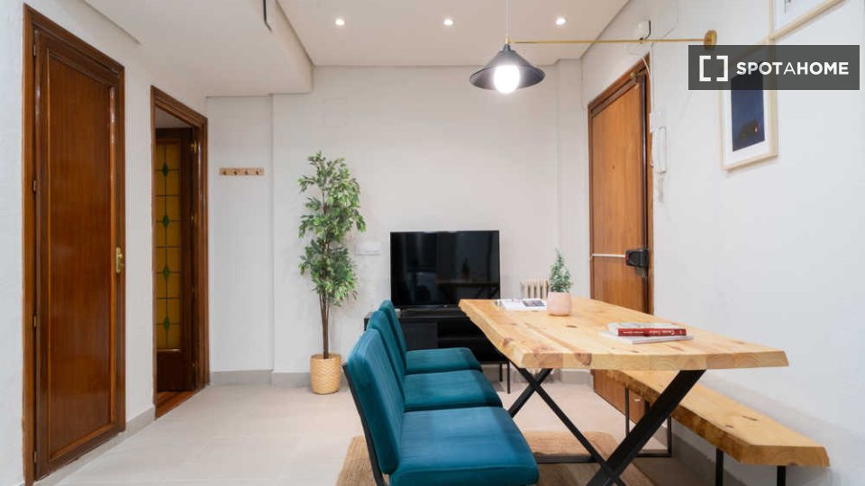 Double room Madrid, 6 beds — photo 47