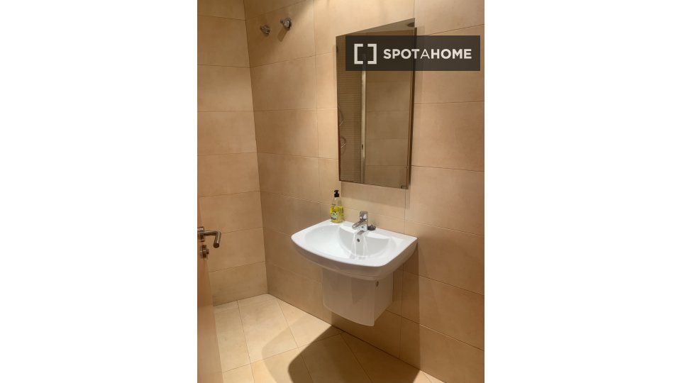 Double room Barcelona, 1 bed, 65m² — photo 1