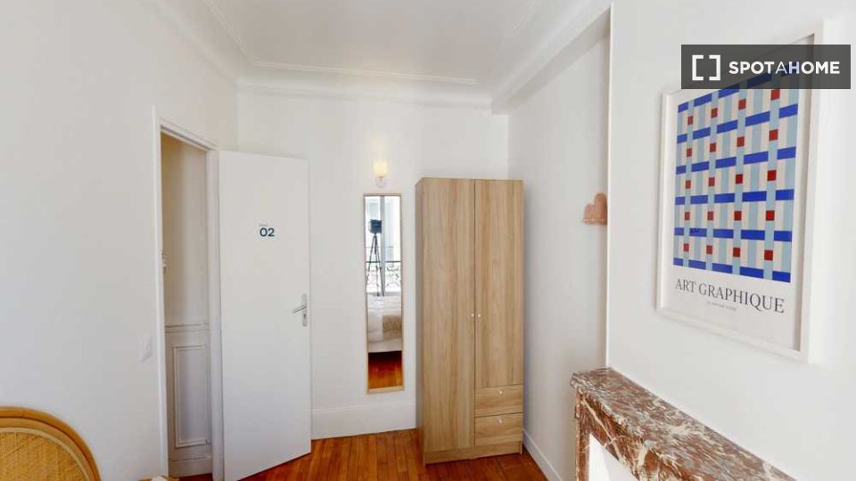 Double room Paris, 5 beds, 50m² — photo 1