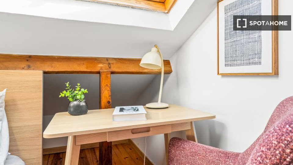 Double room Lisbon, 8 beds — photo 12
