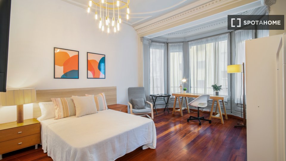 Double room Barcelona, 8 beds, 170m² — photo 9