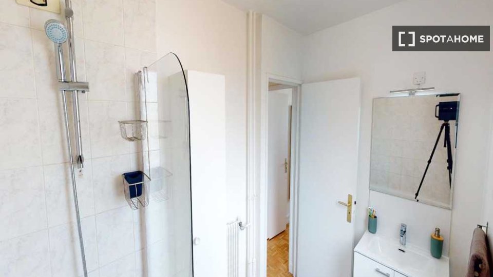 Double room Paris, 4 beds, 90m² — photo 7