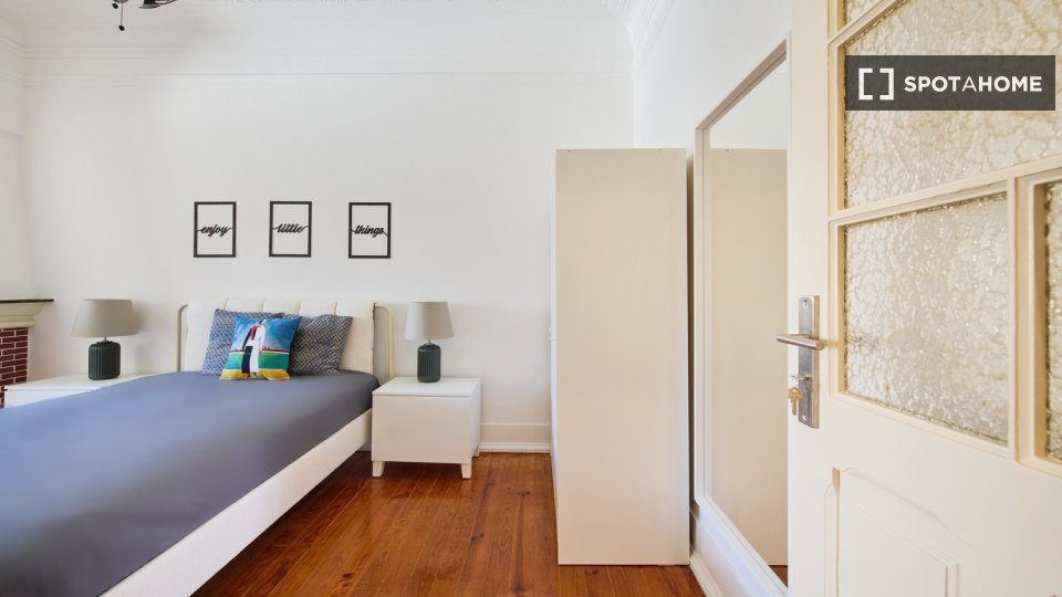 Double room Lisbon, 5 beds — photo 3