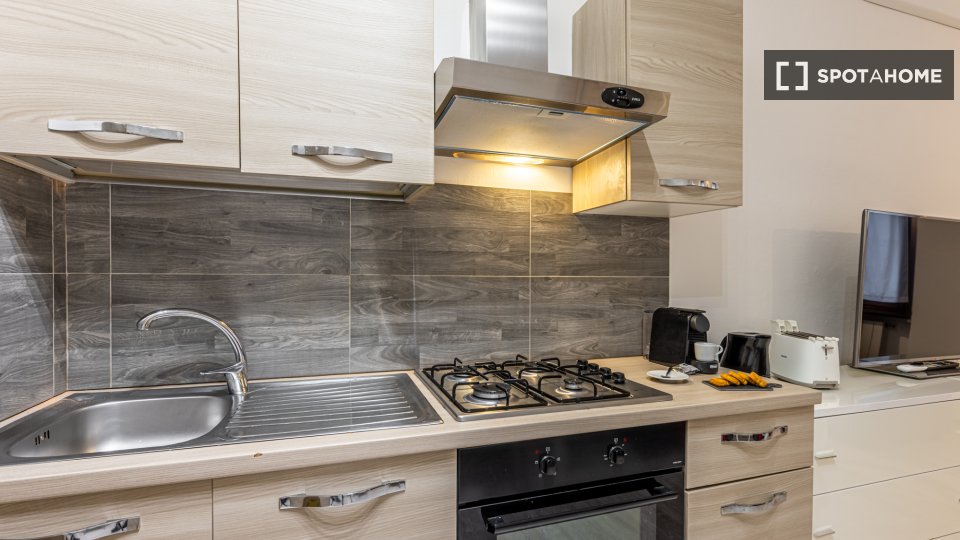 Apartment Milan, 1 bed, 43m² — photo 4