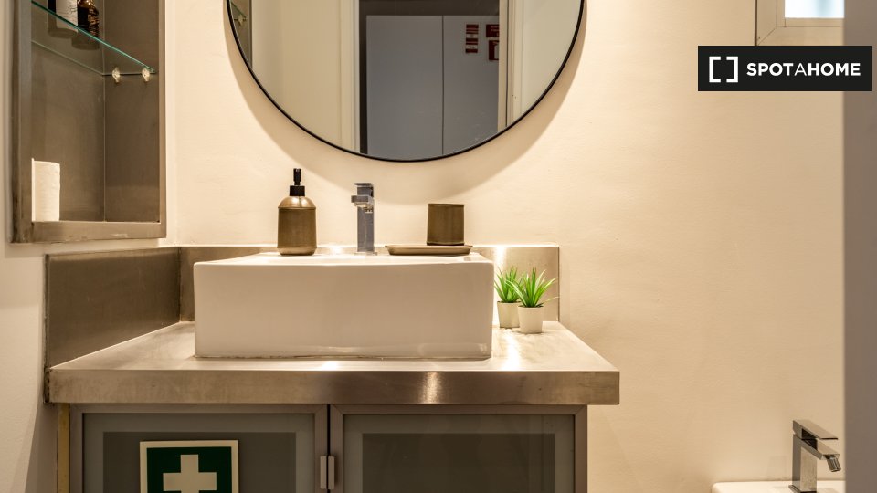 Apartment Lisbon, 2 beds — photo 19