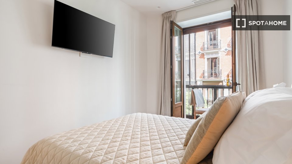 Apartment Madrid, 4 beds, 125m² — photo 7