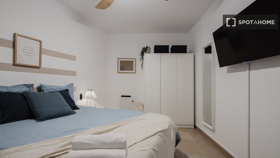 Double room Barcelona, 3 beds, 62m² — photo 18