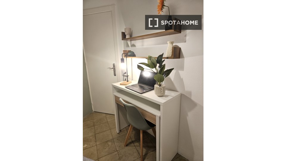 Double room Barcelona, 10 beds, 220m² — photo 18