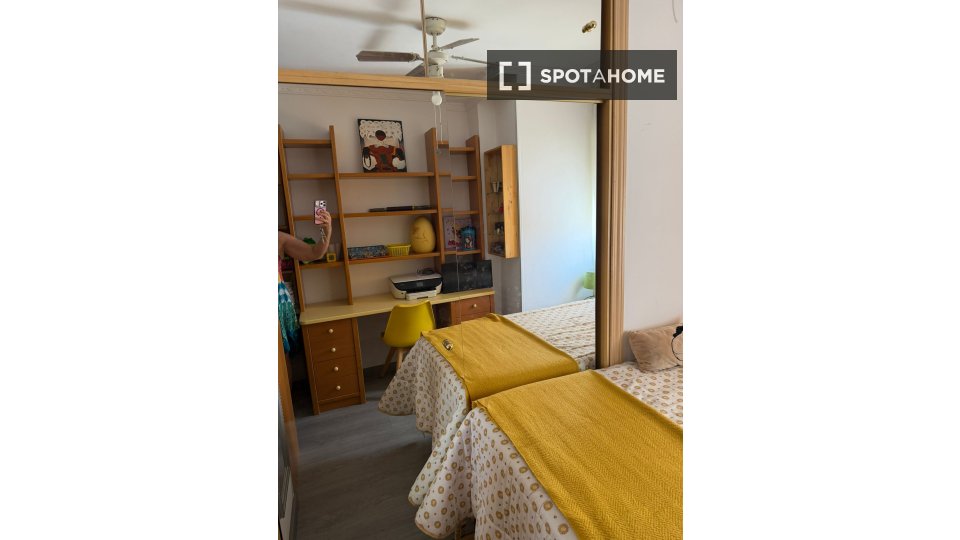 Double room Madrid, 5 beds — photo 12