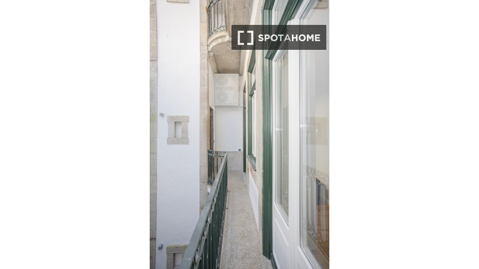 Apartment Porto, 1 bed, 52m² — photo 17