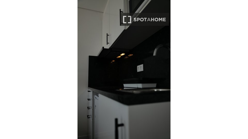Apartment mono Porto, 15m² — photo 10