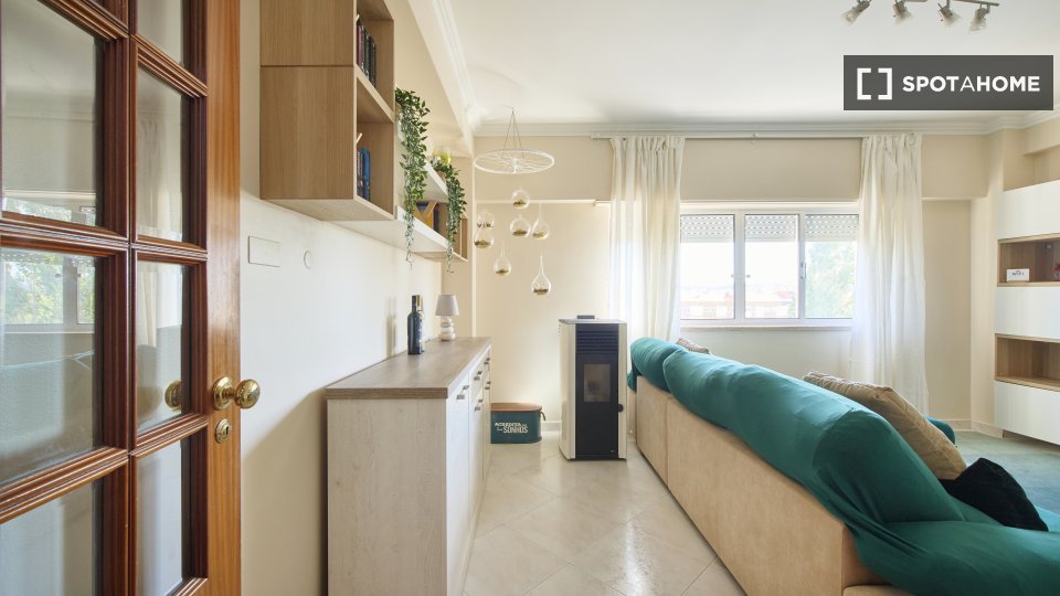 Apartment Lisbon, 2 beds, 90m² — photo 8