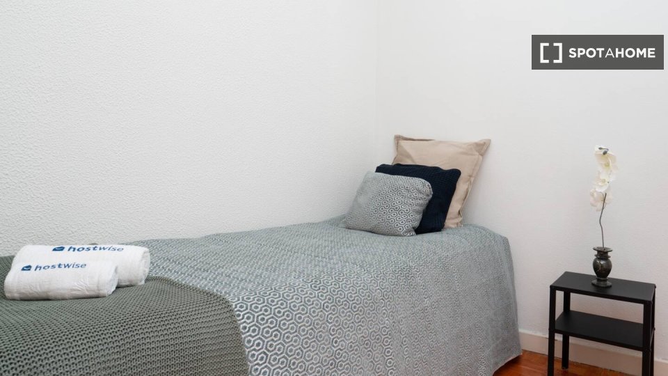 Apartment Porto, 1 bed — photo 2