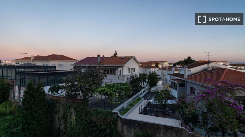 Double room Porto, 5 beds, 180m² — photo 12
