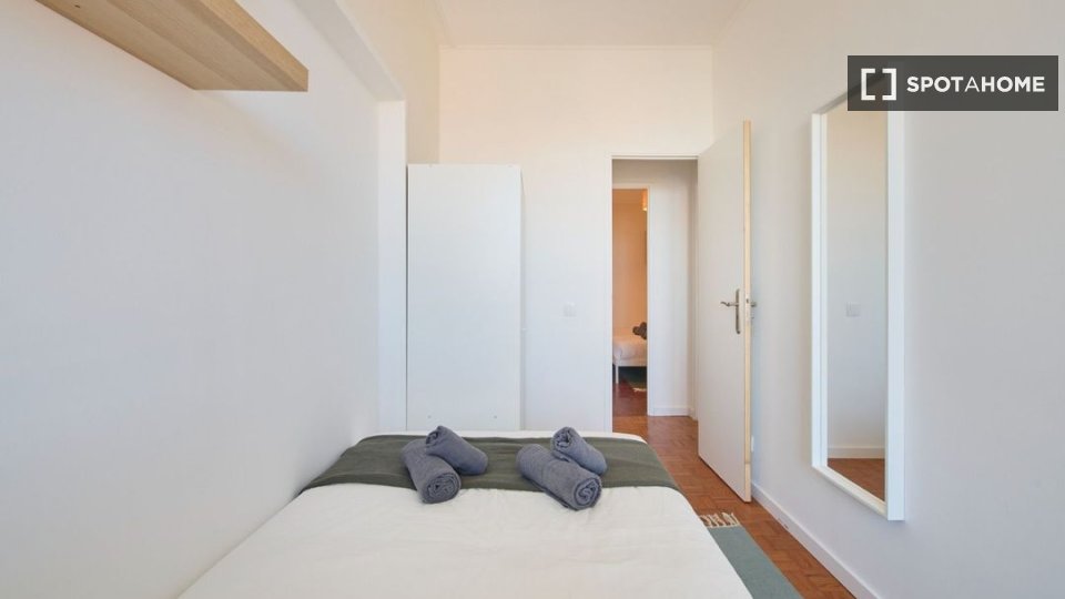 Double room Lisbon, 10 beds — photo 18