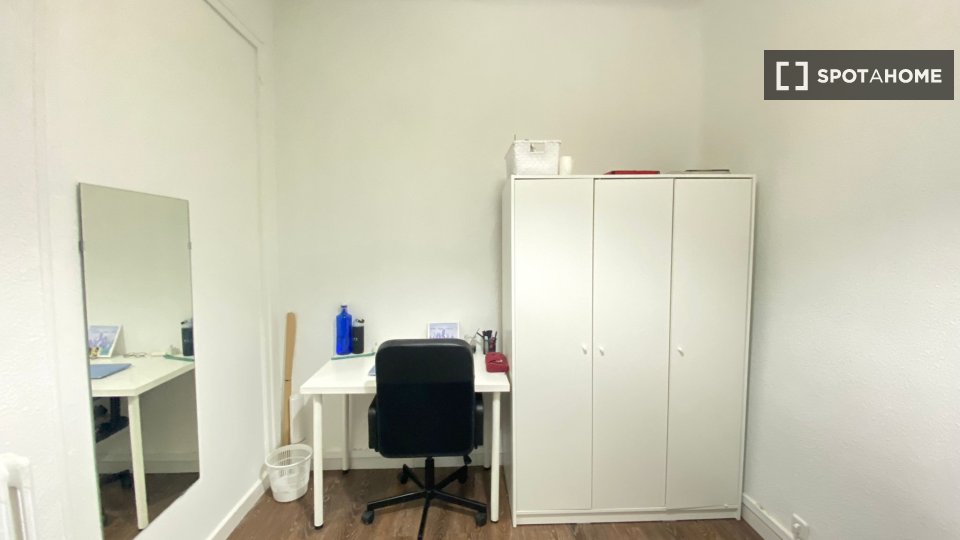 Double room Madrid, 8 beds — photo 2