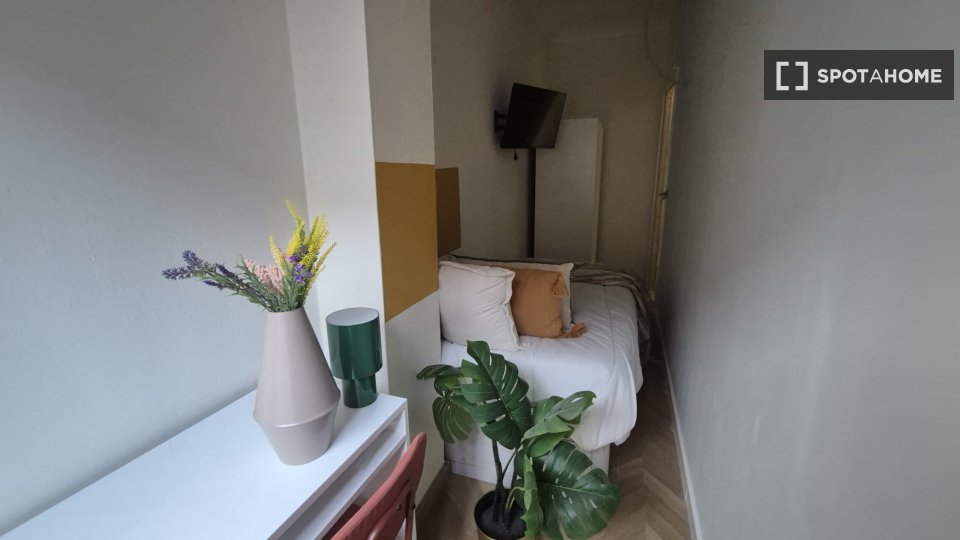 Double room Barcelona, 8 beds, 150m² — photo 9