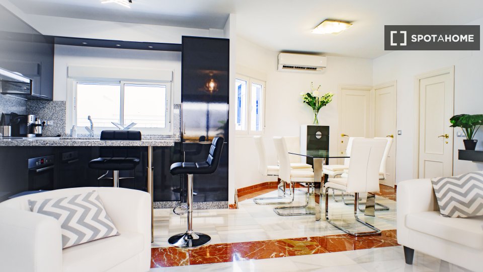 Apartment Seville, 3 beds — photo 1