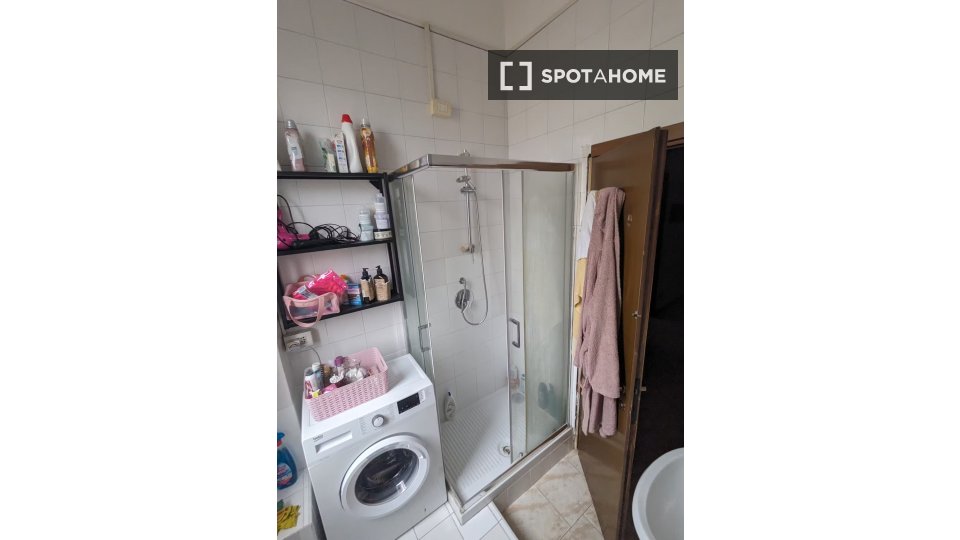 Double room Milan, 2 beds, 80m² — photo 5