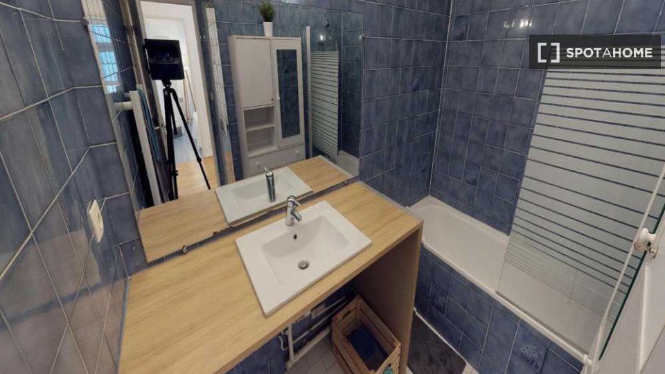 Double room Lyon, 6 beds, 90m² — photo 2