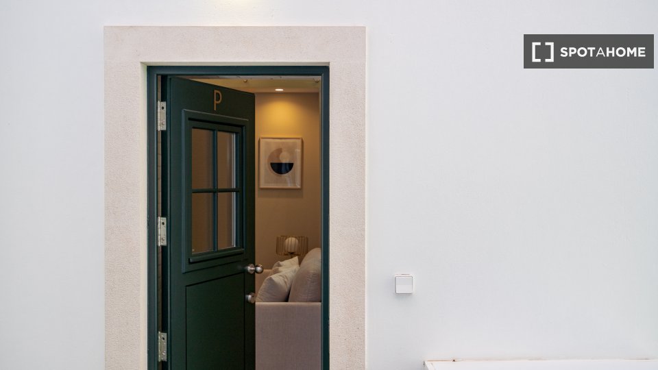 Apartment mono Lisbon — photo 14