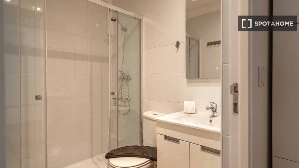 Apartment Lisbon, 3 beds — photo 13