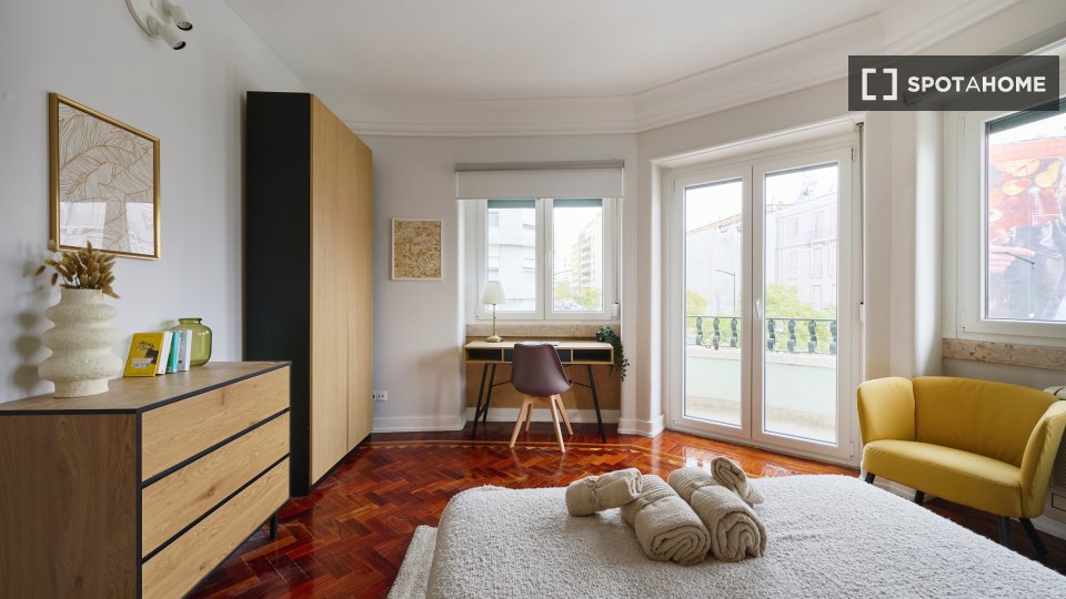 Double room Lisbon, 6 beds — photo 11
