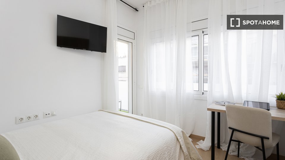 Double room Barcelona, 4 beds, 87m² — photo 7