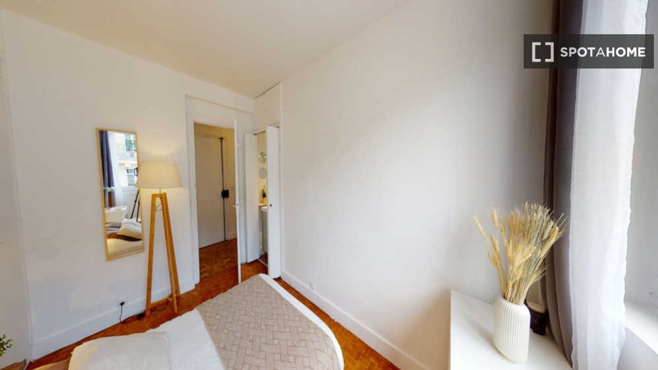 Double room Paris, 4 beds, 80m² — photo 8