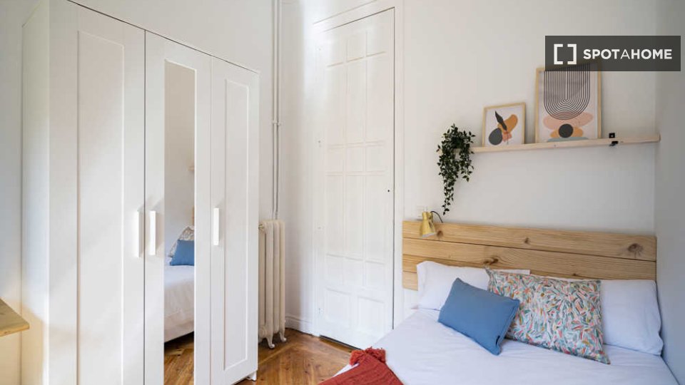 Double room Madrid, 8 beds — photo 42