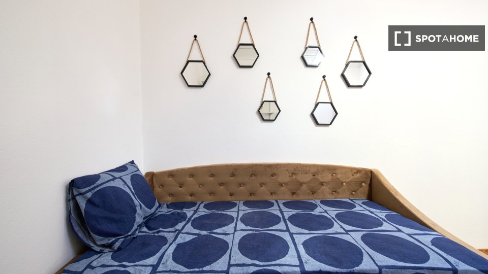 Double room Lisbon, 6 beds — photo 9