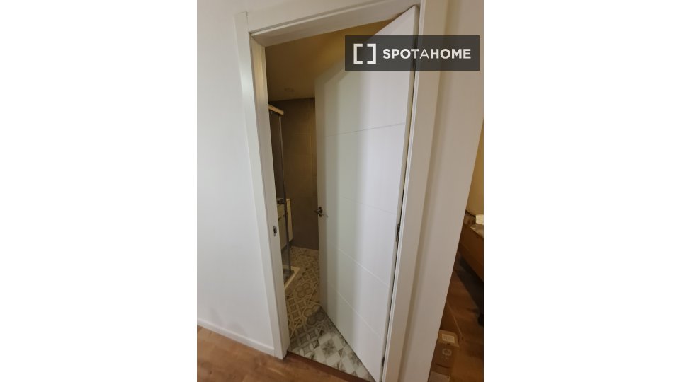 Double room Valencia, 4 beds, 75m² — photo 15