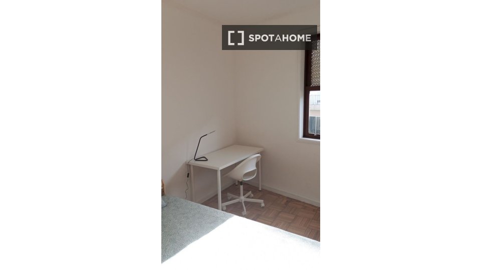 Double room Porto, 5 beds, 180m² — photo 6
