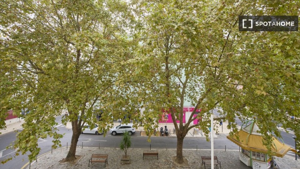 Double room Lisbon, 6 beds — photo 14