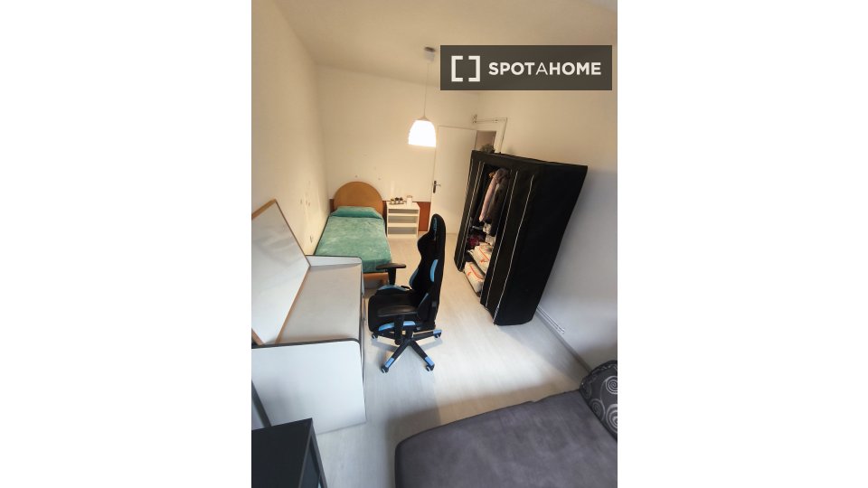 Double room Barcelona, 2 beds, 80m² — photo 2