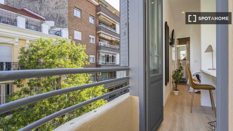 Double room Madrid, 4 beds — photo 44