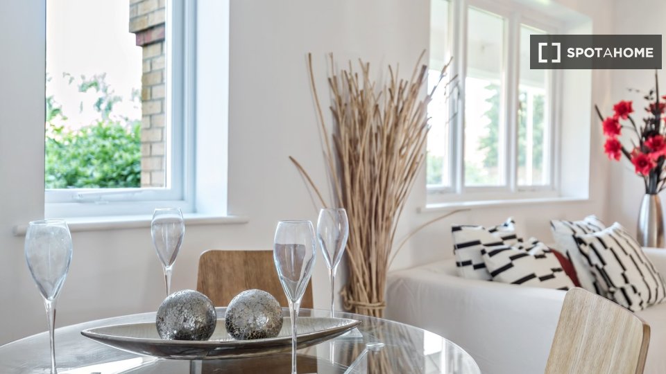 Apartment London, 2 beds, 45m² — photo 10