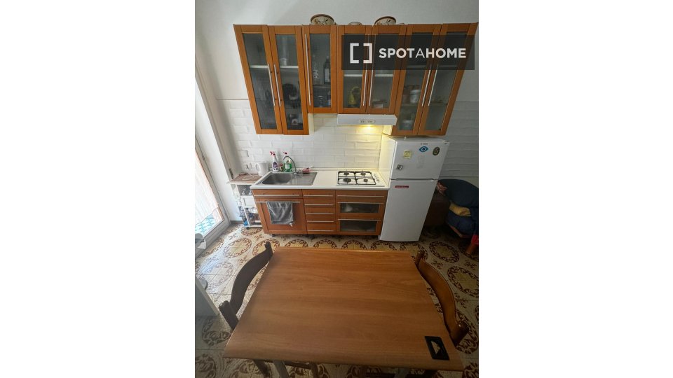 Double room Rome, 3 beds — photo 37