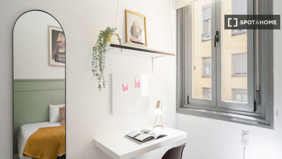 Double room Madrid, 68 beds, 2620m² — photo 52