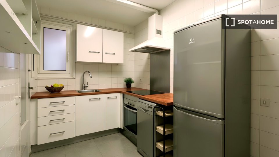 Apartment Barcelona, 3 beds, 82m² — photo 5