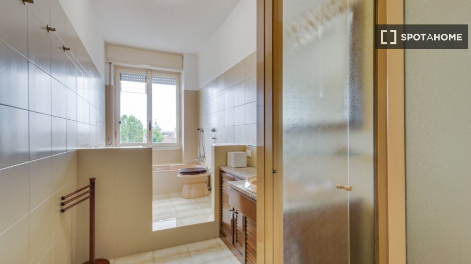 Double room Milan, 3 beds, 105m² — photo 14