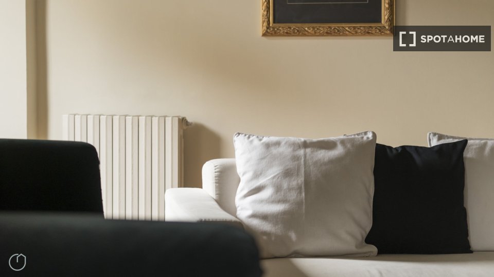 Apartment Milan, 1 bed, 70m² — photo 1