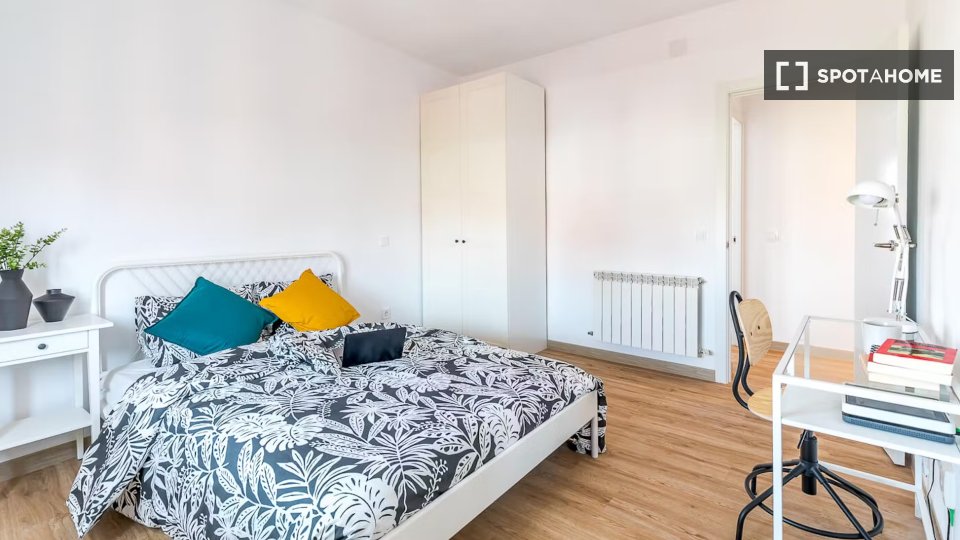 Double room Madrid, 4 beds — photo 17